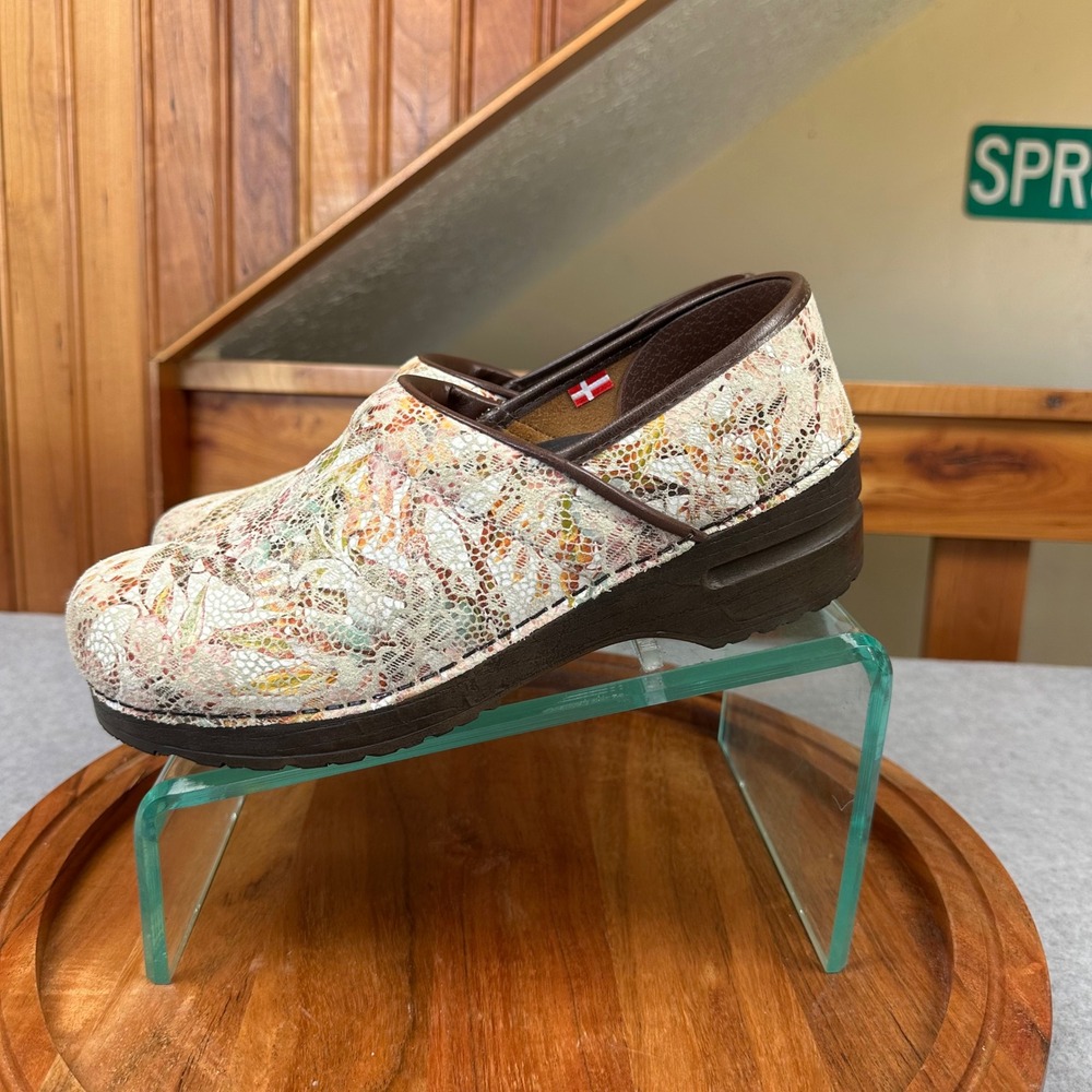 Sanita Professional Clogs Womens 39 Floral Lace Snakeskin Print Multi Brown Rare - Picture 5 of 9